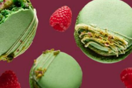 Десерт Macarons Фисташковый с малиной big