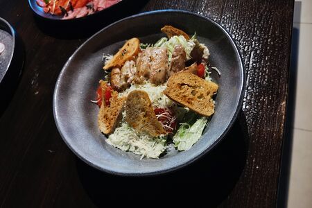 Цезарь с курицей