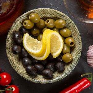 Оливки и маслины