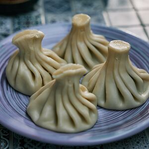 Хинкали с цыпленком и сулугуни 1 шт