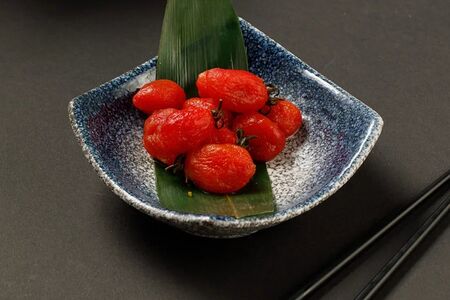 Маринованные помидоры черри