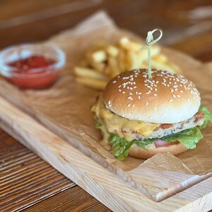 Детский бургер с куриной котлетой