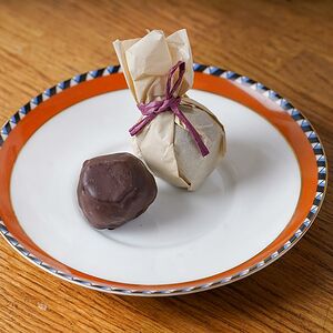 Конфета кокосовая ручной работы Коко с клюквой и какао