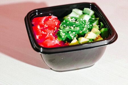 Поке с тунцом