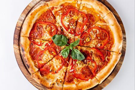 С пеперони и моцареллой