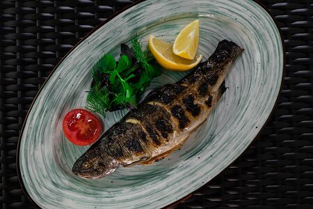 Форель на мангале