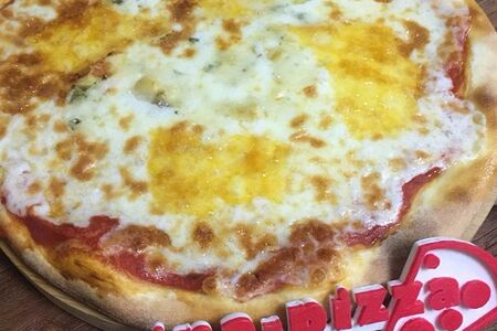 Пицца Четыре сыра 40 см