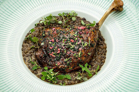 Утка конфи с чечевицей