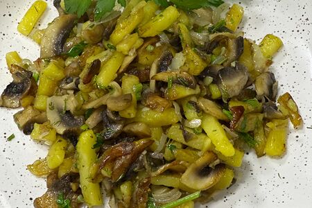 Картофель, жаренный с грибами
