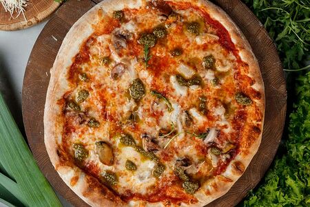 Пицца с морепродуктами Песто на тонком тесте