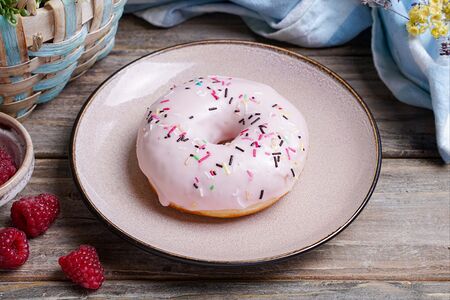 Пончик Розовый