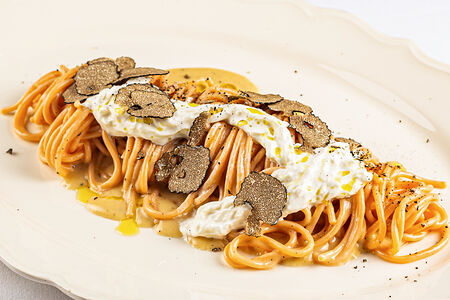 Качо-э-пепе со страчателлой и трюфелем