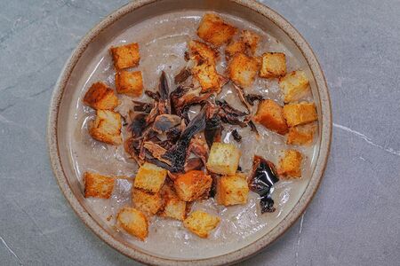 Грибной крем-суп с грибными чипсами