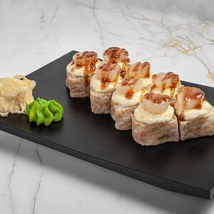 Запечённый ролл с морским гребешком