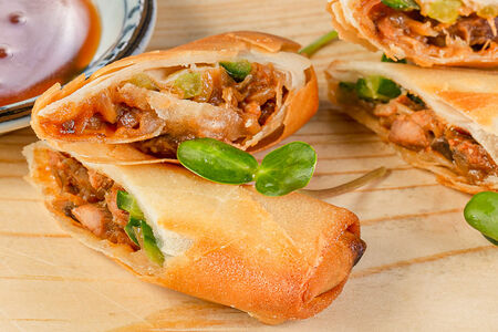 Спринг-ролл с уткой