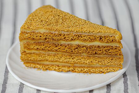 Торт Медовик