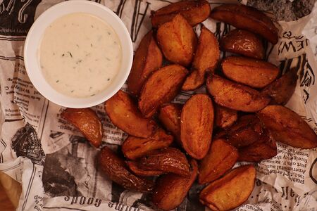 Картофельные дольки в специях