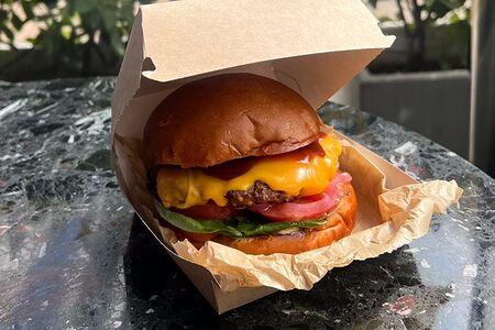 Бургер с мраморной говядиной