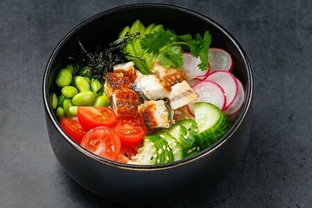 Поке с копченым угрем