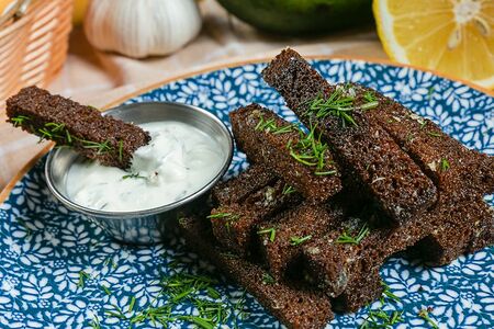 Гренки чесночные