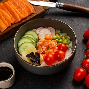Поке с лососем