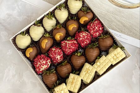 Клубника в шоколаде Honey