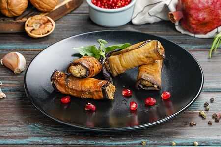 Рулетики из баклажанов