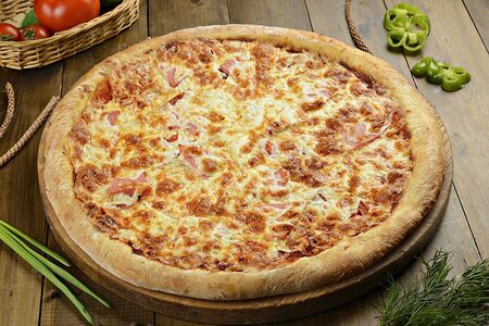 Пицца с ветчиной