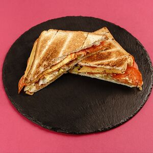 Панини с колбасками пепперони