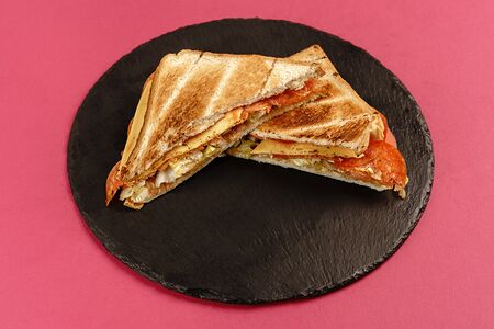 Панини с колбасками пепперони