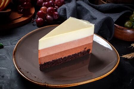 Муссовый торт Три шоколада