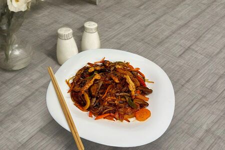 Харусаме со свининой с грибами