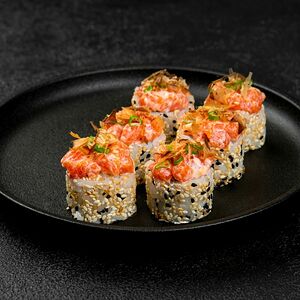Бонито ролл с лососем и дайконом
