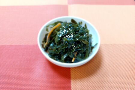 Салат из морской капусты