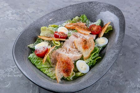 Хрустящий романо с куриным филе