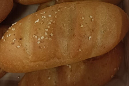Булочка с кунжутом