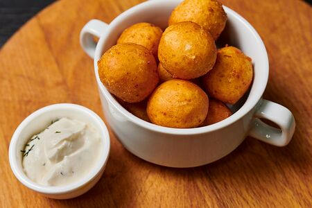 Сырные боллы