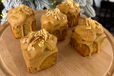 Финансье миндальный