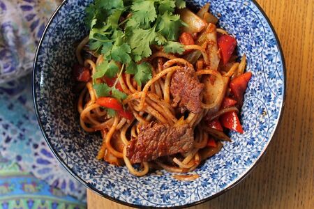 Гуйру Лагман с телятиной