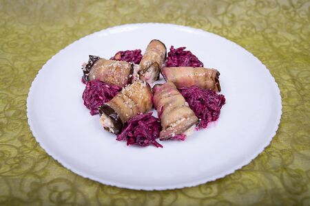 Рулетики из баклажанов