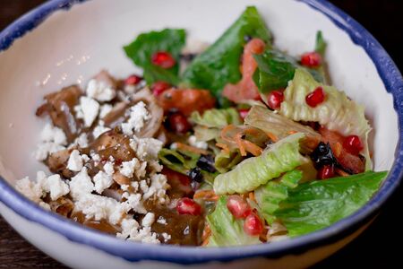 Гриль-салат с гранатовой заправкой