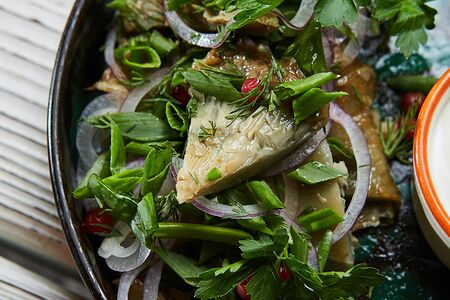 Грузди белые соленые со сметаной