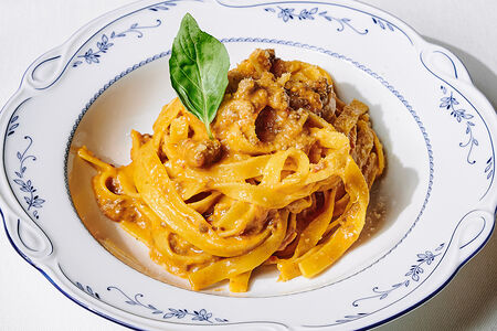 Тальятелле с рагу по-болонски