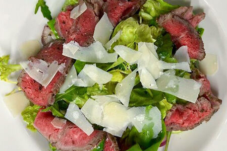 Салат Unica с ростбифом