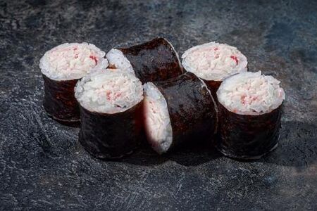 Классический ролл с острым крабом