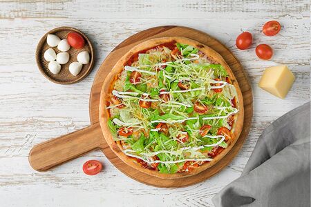 Пицца Цезарь средняя