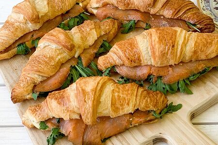 Круассаны с семгой