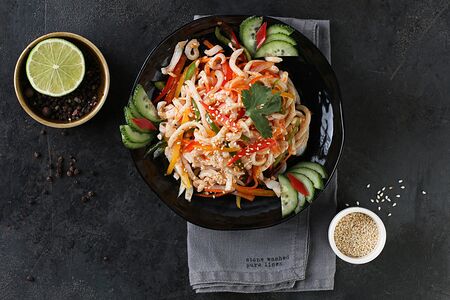 Салат из кальмара