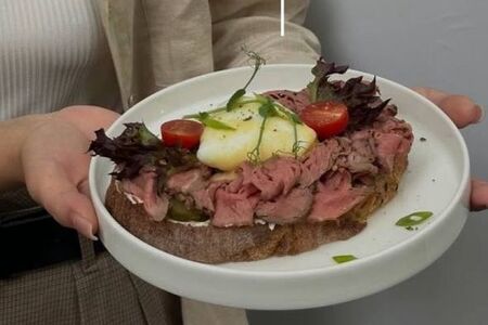 Бутерброд с ростбифом