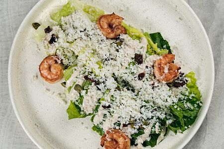 Романо, козий сыр, креветки, тонатто